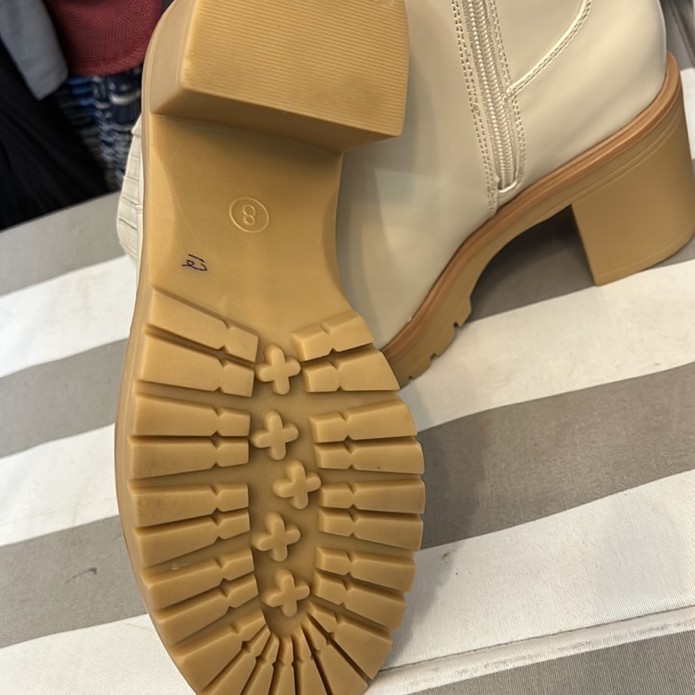 Universal Thread, Booties, Size 8, New Without Ta… - image 3